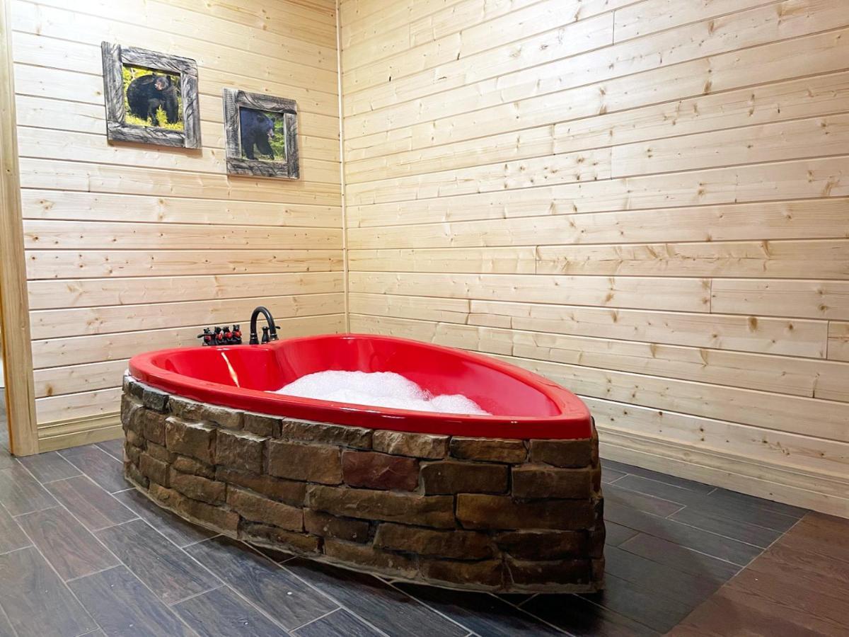 Villa Gatlinburg - Honeymoon Hideaway Esterno foto