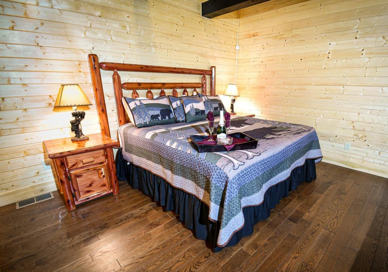 Villa Gatlinburg - Honeymoon Hideaway Esterno foto